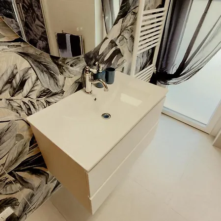 Bridge's House - A 50 Mt Dalla E Da Tutti I Servizi! Pescara