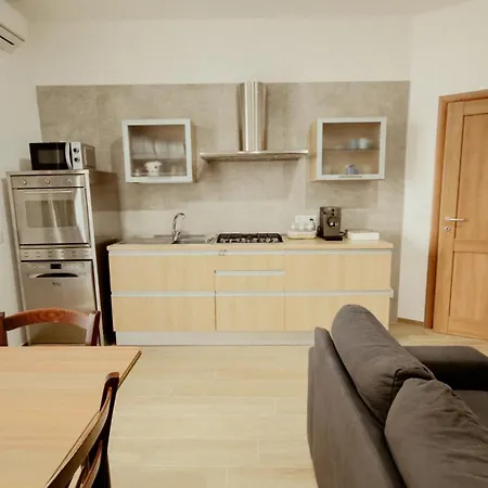 Bridge's House - A 50 Mt Dalla E Da Tutti I Servizi!