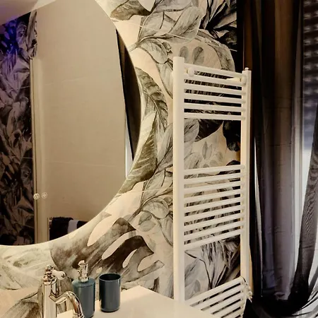 Bridge's House - A 50 Mt Dalla E Da Tutti I Servizi! Διαμέρισμα