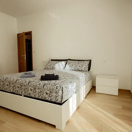 Bridge's House - A 50 Mt Dalla E Da Tutti I Servizi!