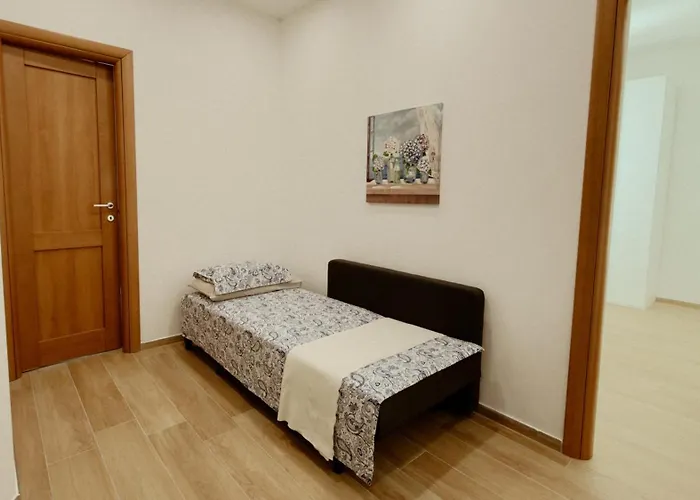 Daire Bridge's House - A 50 Mt Dalla E Da Tutti I Servizi!