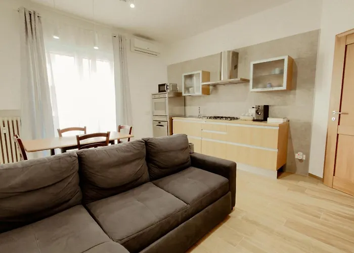 Daire Bridge's House - A 50 Mt Dalla E Da Tutti I Servizi!